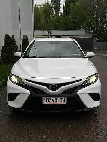 Toyota Camry: 2019 г., 2.5 л, Автомат, Бензин, Седан