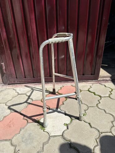 срочно продаю в связи с переездом: Инвалидный ходунок б/у — 2