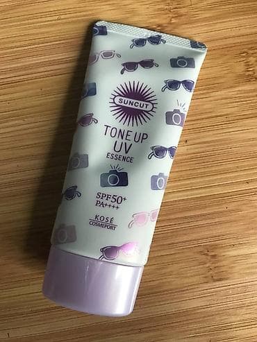 национальный костьюм: Suncut Tone Up UV Essence SPF50+ PA++++ — тональный солнцезащитный — 1