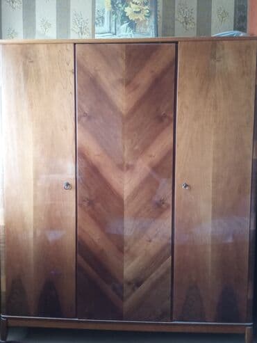 Продаю Шкаф Шифоньер Трехстворчатый Винтах цена 5000 сом Самовывоз