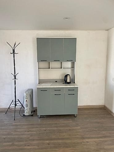 раззакова 7: 20 м², Эмереги менен — 2