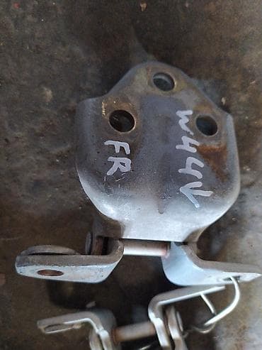 padjero mini: Mitsubishi Pajero W44 Дверные петли, Митцубиси Паджеро В44 Дверные — 3