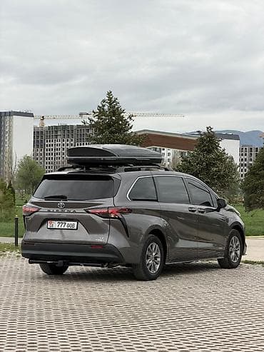 hyundai h 1: Toyota Sienna: 2021 г., Гибрид, Минивэн — 10