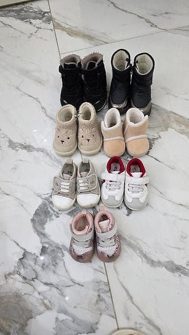 Детская обувь набором: - Зимние сапоги черные, на молнии, с теплым