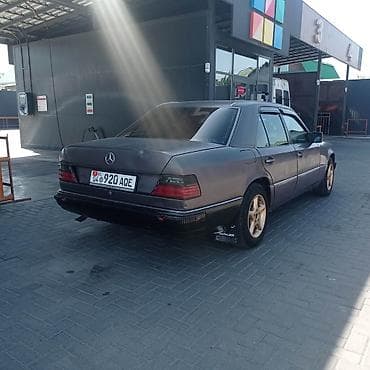 Mercedes-Benz W124: 1992 г., 2 л, Автомат, Бензин — 3