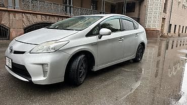 ио пинин: Toyota Prius: 2012 г., 1.8 л, Автомат, Гибрид, Лифтбек — 3