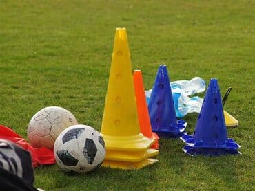 Конусы 23-90 сом 28-140 сом 52-300 сом Фишки также имеется в