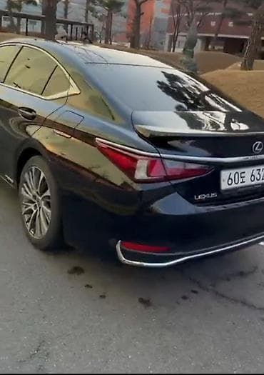 step 2: Lexus ES: 2019 г., 2.5 л, Гибрид, Седан — 4