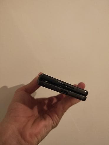 note 7: Samsung Galaxy Z Fold 3, Б/у, 256 ГБ, цвет - Черный, 2 SIM — 4