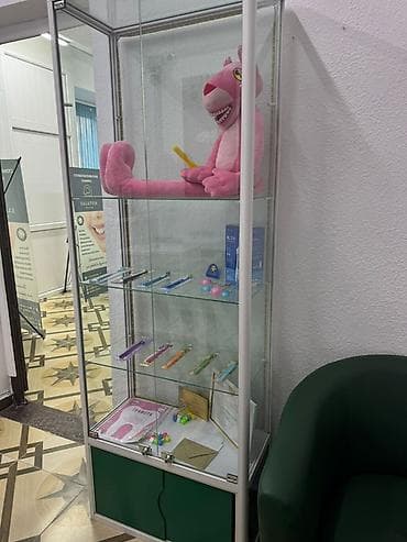 зуботехническое оборудование: Стоматологические установки 2 комплекта полностью комплект, мебель — 10