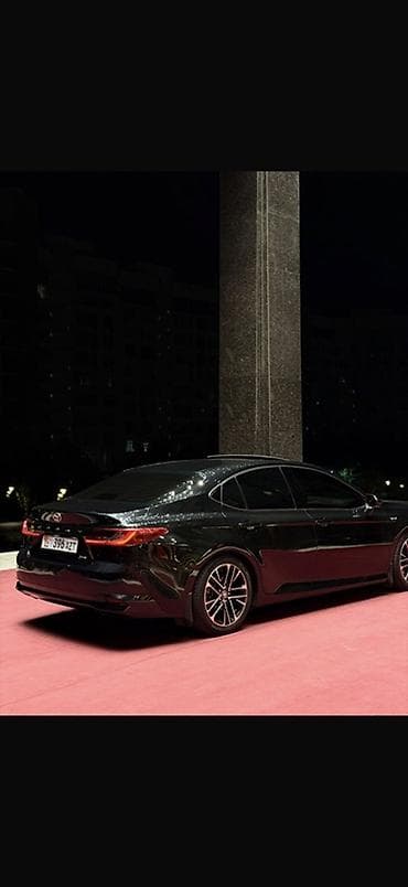 corolla 2016: Toyota Camry: 2024 г., 0.1 л, Автомат, Гибрид, Седан — 4