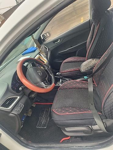 tesla 3: Hyundai Solaris: 2017 г., 1.4 л, Бензин, Седан — 5