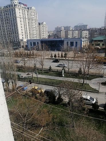 3 комнатный квартира: 2 комнаты — 10