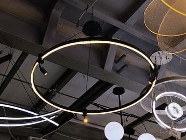 Подвесной светильник-кольцо с LED-подсветкой и направляемыми спотами at lalafo.kg — 1 Подвесной светильник-кольцо с LED-подсветкой и направляемыми спотами — 1