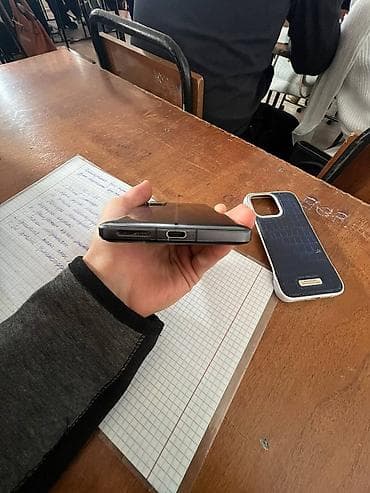 poco x 2: Poco F4 GT, Б/у, 128 ГБ, цвет - Черный — 2