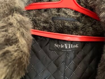 срочно продаю в связи с переездом: Шуба американского производства в отличном состоянии. Искусственный — 3