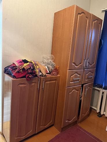 silver kitchen: Кухонные шкафы модульные, фасады под дерево. Состав: - Напольный — 1