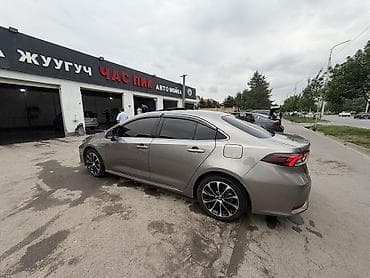Продажа авто: Toyota Corolla: 2021 г., 1.8 л, Вариатор, Гибрид, Седан — 7