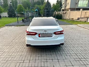 corolla s: Toyota Camry: 2018 г., 2.5 л, Автомат, Бензин, Седан — 3