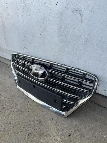 bmw 3 series: Решетка радиатора Hyundai 2018 г., Б/у, Оригинал — 2