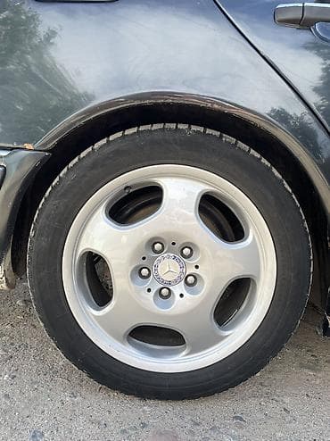 выкуп дисков: Диски R 17 Mercedes-Benz, Комплект, отверстий - 5, Б/у — 1
