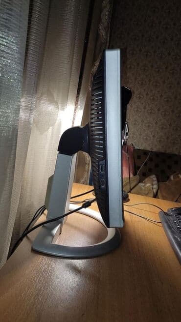 core i3: Компьютер, ядер - 2, ОЗУ 4 ГБ, Для несложных задач, Б/у, HDD — 2