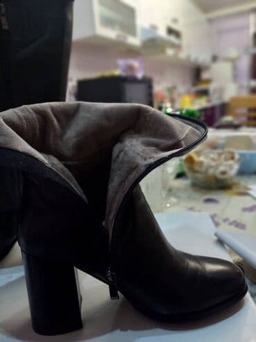 купить обувь бишкек: Сапоги кожа
Новые 
Каблук 8см
Размер 38
Еврозима
Шикарно смотрятся — 7