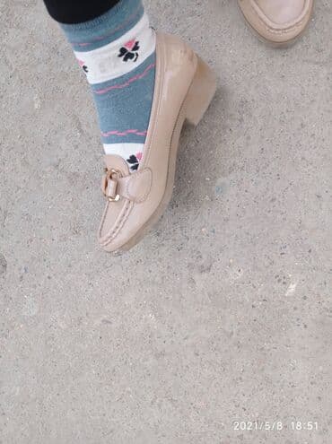 обувь больших размеров бишкек: Туфли, 36, Balenciaga, Новый, цвет - Бежевый, Самовывоз — 2