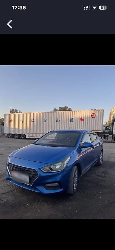 santa fe: Hyundai Solaris: 2017 г., Бензин, Седан — 2