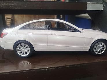 часы диски: Коллекционная модель автомобиля в масштабе 1:18 (ориентировочно) — 1