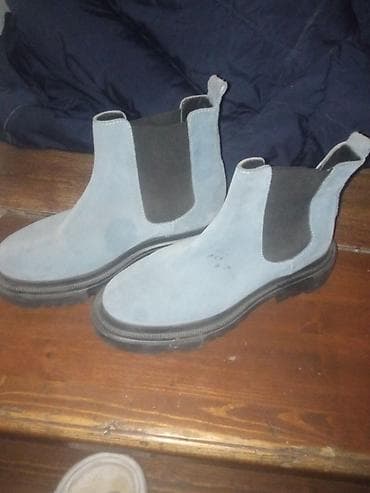 Челси из замши, светло‑серого цвет купила за 3500 не разу не насила