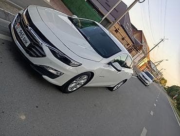 mini v: Chevrolet Malibu: 2019 г., 1.4 л, Седан — 3