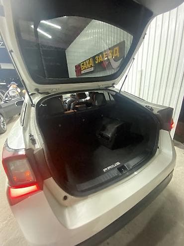 honda git: Toyota Prius: 2019 г., 1.8 л, Автомат, Гибрид, Хэтчбэк — 6