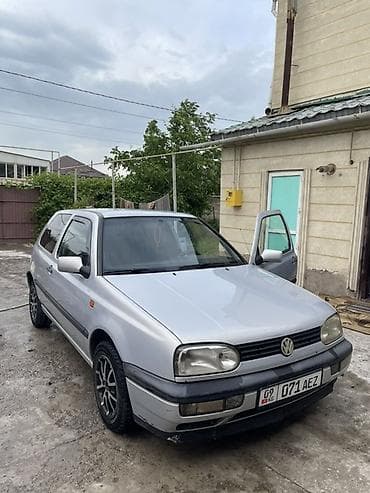 Продажа авто: Volkswagen Golf: 1995 г., Механика, Хэтчбэк — 1