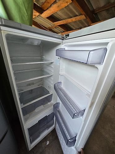 Техника и электроника: Холодильник Beko, серебристый, с нижней морозильной камерой. Основные — 2