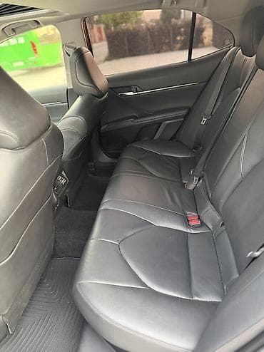 Toyota Camry: 2019 г., 2.5 л, Вариатор, Гибрид, Седан — 8