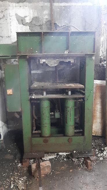 Гидравлический пресс (стационарный) Описание: - Вертикальная