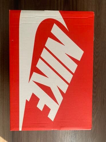 женская модельная обувь больших размеров: Кроссовки, 39, Nike, Новый, цвет - Белый, Платная доставка, Самовывоз — 1