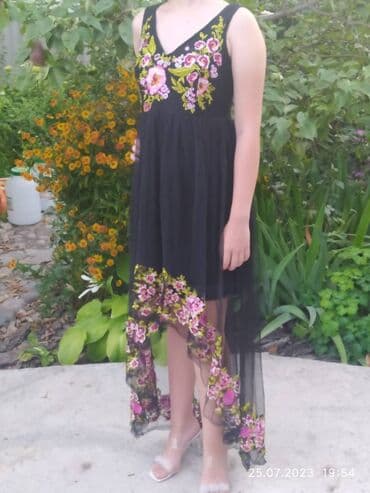 коктейльное платье большого размера: Платья б/у 44-46 размер (одевали один раз). Цена 1 000 сом — 2