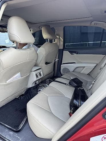 01: Toyota Camry: 2019 г., 2.5 л, Автомат, Бензин, Седан — 6