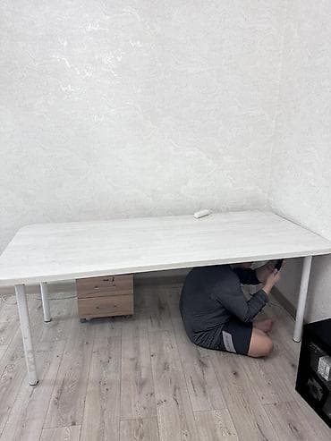 Офисные столы: Продается большой стол — 1