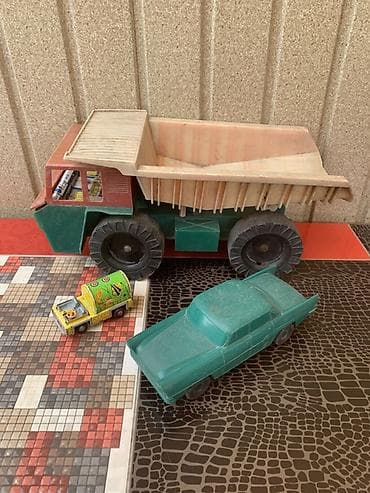 черновая: Коллекция винтажных машинок В наличии: 🚚 Большой грузовик — ___ сом — 1
