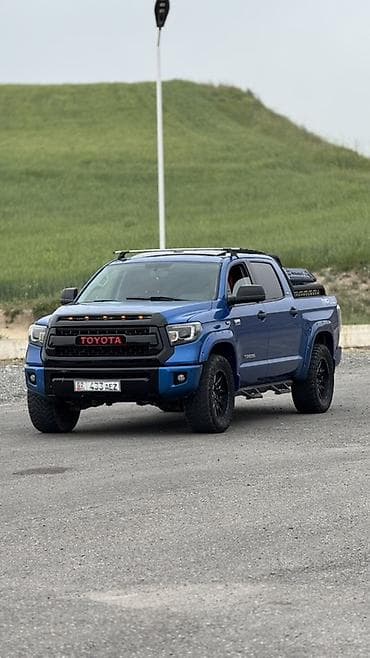 санта фе 2010: Toyota Sequoia: 2016 г., 5.7 л, Автомат, Бензин, Внедорожник — 2