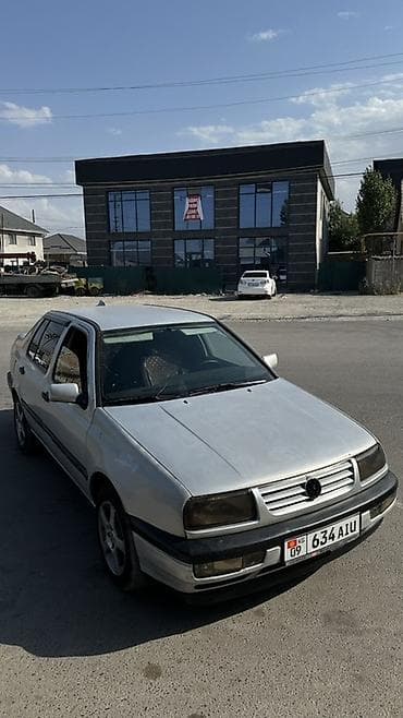 велтмейстер авто: Volkswagen Vento: 1993 г., 1.8 л, Механика, Седан — 3