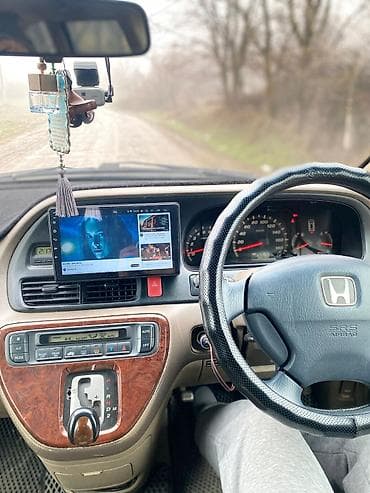 сидения на хонда стрим: Honda Stream: 2003 г., 2.3 л, Автомат, Бензин, Универсал — 9