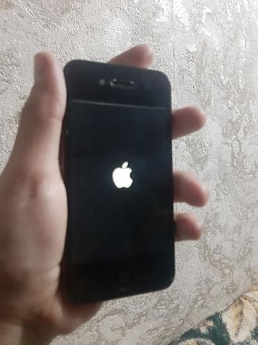 IPhone 4, Б/у, Черный