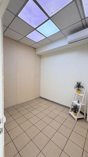 аренда офисс: Аренда офисов, 10 м², В административном здании, 1 линия — 4