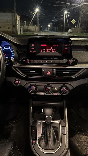 lada vesta: Kia K3: 2020 г., 1.6 л, Вариатор, Бензин, Седан — 10