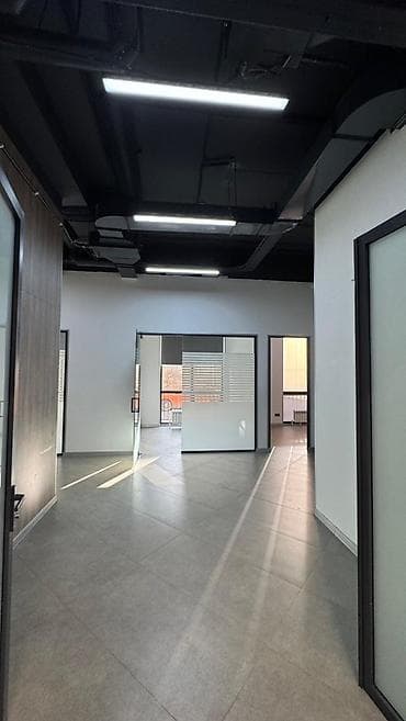 агенства: Аренда офисов, 214 м², В жилом комплексе — 3