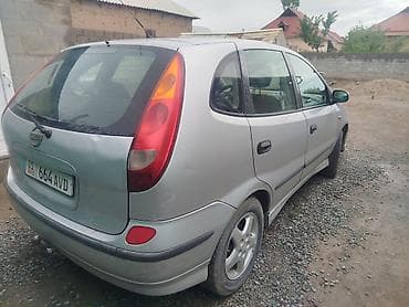 Nissan Tino: 2002 г., 1.8 л, Хэтчбэк